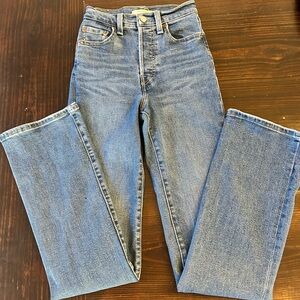 Levi's Women's Ribcage Bootcut 24x33 Jeans